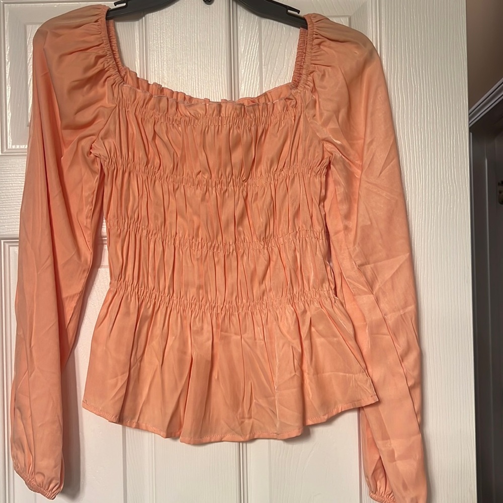 Cutest little top ! Size small - NWOT
